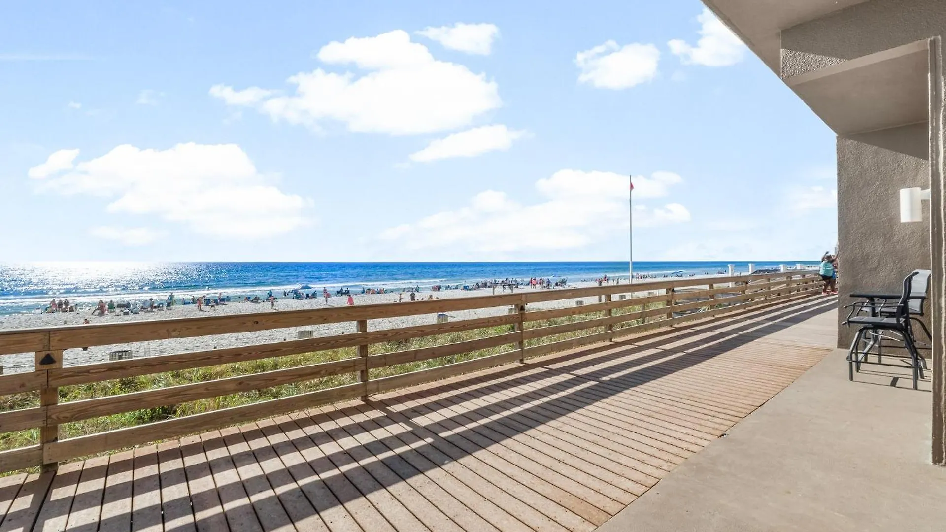 Tidewater Resort! Ground Floor! Free Beach Chairs! By Dolce Vita Getaways Pcb Panama City Beach Apartman